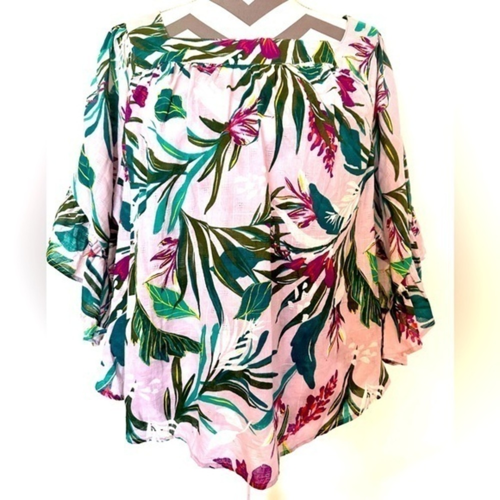 Terra & Sky Plus Size Shirt with a Light Purple Background Size 3x